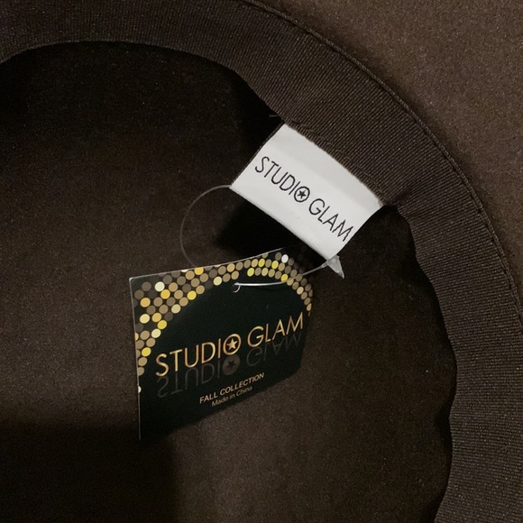 Studio Glam fabric hat - Picture 3 of 3
